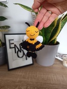 Pszczółka pszczoła szydełkowa zawieszka brelok 