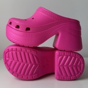 Różowe pantofle chodaki na platformie CROCS SIREN CLOG 37-38 M5/W7 208547