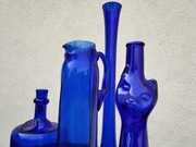 Piekny ozdobny zestaw z niebieskiego szkła 