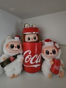 Monster MASKOTKA Coca Cola LALKA BRELOK PLUSZAK LABUBU Cola święta prezent