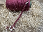 Brelok makrama BURGUND – rękodzieło boho 22cm