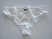 Majtki z naturalnego jedwabiu, różne rozmiary. 