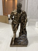 Figurka Herkulesa z kolekcji Veronese.