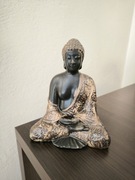 Ceramiczna figurka Buddy modlący Budda