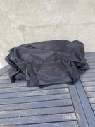 Czarna torba materiałowa podróżna treningowa sportowa Evers Sport