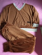 Sprzedam welurowy dres