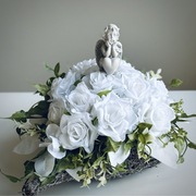 Stroik na cmentarz kompozycja grób dziecką aniołkiem Wszystkich Świętych