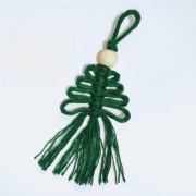 Ozdoba świąteczna. Choinki makrama.