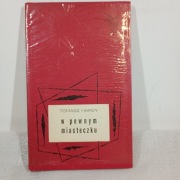 W pewnym miasteczku. Tomasz Hardy