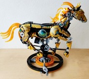 Klocki mechaniczny ruchomy koń - 1050 el.