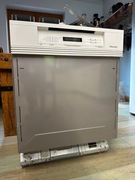 Zmywarka do zabudowy Miele G6820 SCI z kompletem koszy