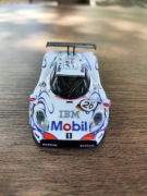 911 GT1 1998 le mans 1:64 jak hot wheels zapakowany w folię.