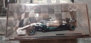 Model bolidu F1 Mercedes AMG W10 EQ Power+ Lewis Hamilton skala 1:43
