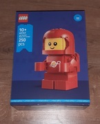nowe LEGO space 40767 up-scaled baby astronaut GWP powiększony astronauta