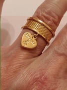 Złoty pierścionek z wiszącym serduszkiem złoto 585