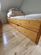 Łóżko drewniane ze stelażem i materacem 100x200