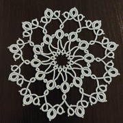 Serwetka frywolitka biala 13 cm