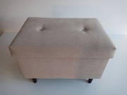 Pufa tapicerowana , otwierana.