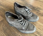 Damskie buty na koturnie Geox, rozmiar 38