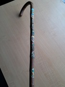 Klasyczny Wanderstock czyli laska turystyczna.