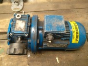 Silnik trójfazowy Tamel 0.55kW z przekładnią 