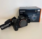 Sony Alpha 7 III body bezlusterkowiec używane + dodatki 