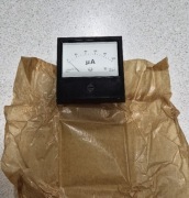 Mikroamperomierz analogowy