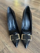 Eleganckie, klasyczne czółenka na obcasie Vera Pelle, r. 39, nowe.