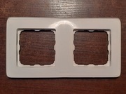 Ramka podwójna LEGRAND CARIVA biała - używana