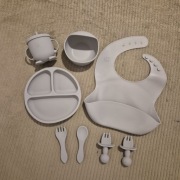 Silikonowe naczynia dla niemowląt, zestaw 8 elementów.