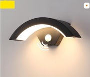 Zewnętrzna lampa ścienna z czujnikiem ruchu 24W LED – Czarna