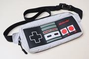 Saszetka nerka ZARA Nintendo NES Kontroler Do Gier UNIKAT Vintage