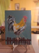 Obraz na desce ;kogut na płocie