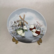 Talerz dekoracyjny Tettau dzieci na lodowisku