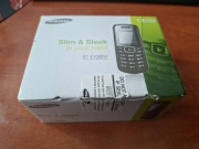 Stary retro telefon komórkowy Samsung GT-E1080W