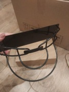 Wieszak na czapki z  daszkiem