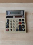 Kolekcjonerski kalkulator solarny KMC 100B  wersja 1 z 1984