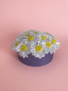 Ręcznie robiony bukiet stokrotek z satyny – idealny prezent