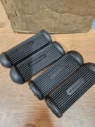 Nowe Guma  Gumy Podnóżków Wsk 125 175 Bąk Gil Lelek Kos B3 Dudek Kobuz Pak 