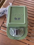 Toster Pokemon Center BRUNO Bulbasaur