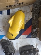 YAMAHA FZ6 S2 BŁOTNIK PRZEDNI SET PRZEŁĄCZNIKI CZĘŚCI 