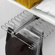 Wysuwany wieszak na spodnie do montowania w szafie ze stali, Okazja