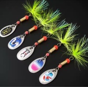 pudełko 10 sztuk obrotówek 7,5cm 3g