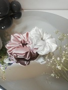 Gumka jedwabna scrunchie, frotka
