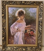 Dziewczyna z koszem kwiatów