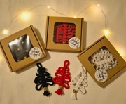 Zestaw choinek z makramy