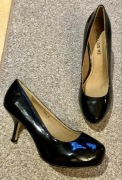 Follow US 8 40 na stopy ~26 cm