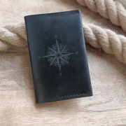 Pokrowiec okładka etui na paszport z grawerem skórzane handmade