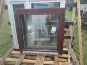 Okno pcv 118x119 mahoń