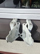 Zawias maski KIA EV3